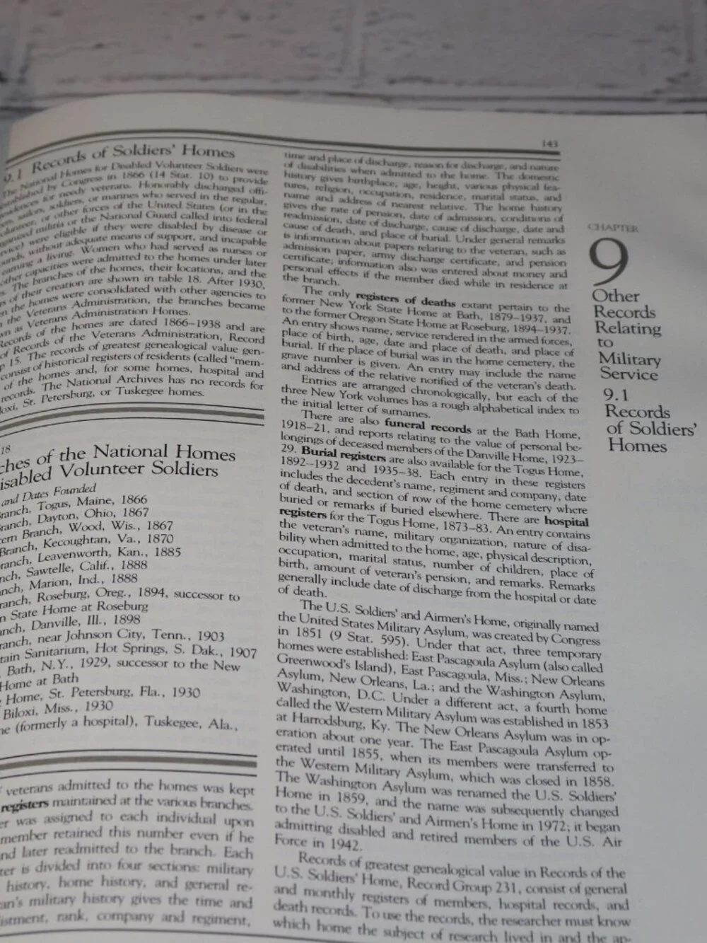 📚 Guide to Genealogical Research in the National Archives · Paperback